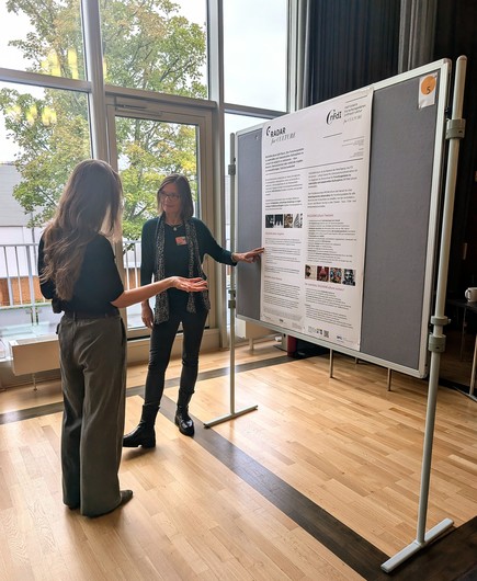 Kerstin Soltau erklärt Sabrina Herzog RADAR4Culture